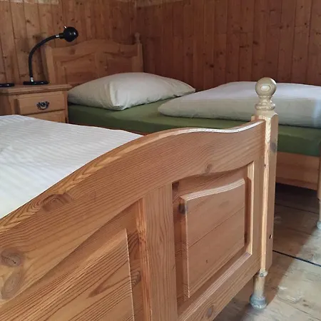 여관 Naturfreundehaus Clavadel *